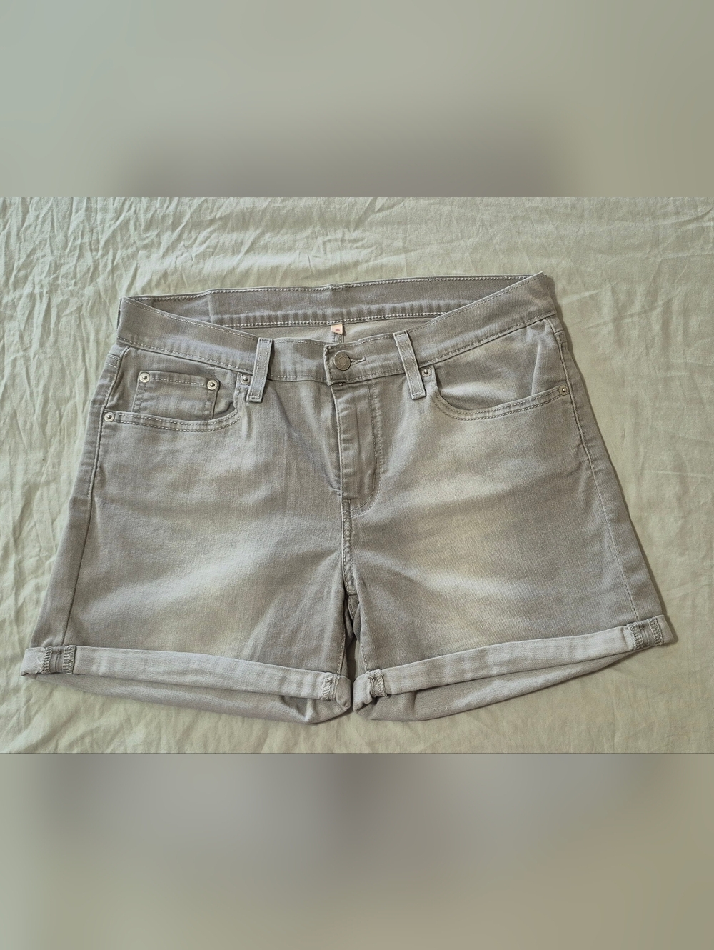 Women's Gray Rolled-Hem Denim Shorts
